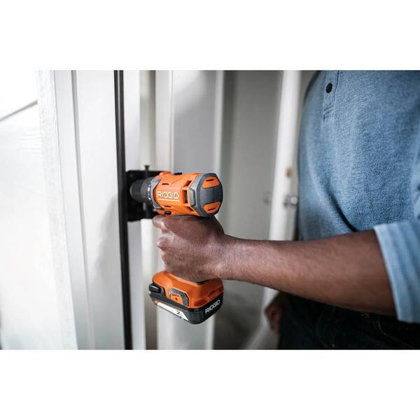 18V Cordless 2 Tool Combo Kit with 1/2 in Drill/Driver, 1/4 in Impact Driver, (2) 2 0 Ah Batteries, Charger, and Bag Image 10