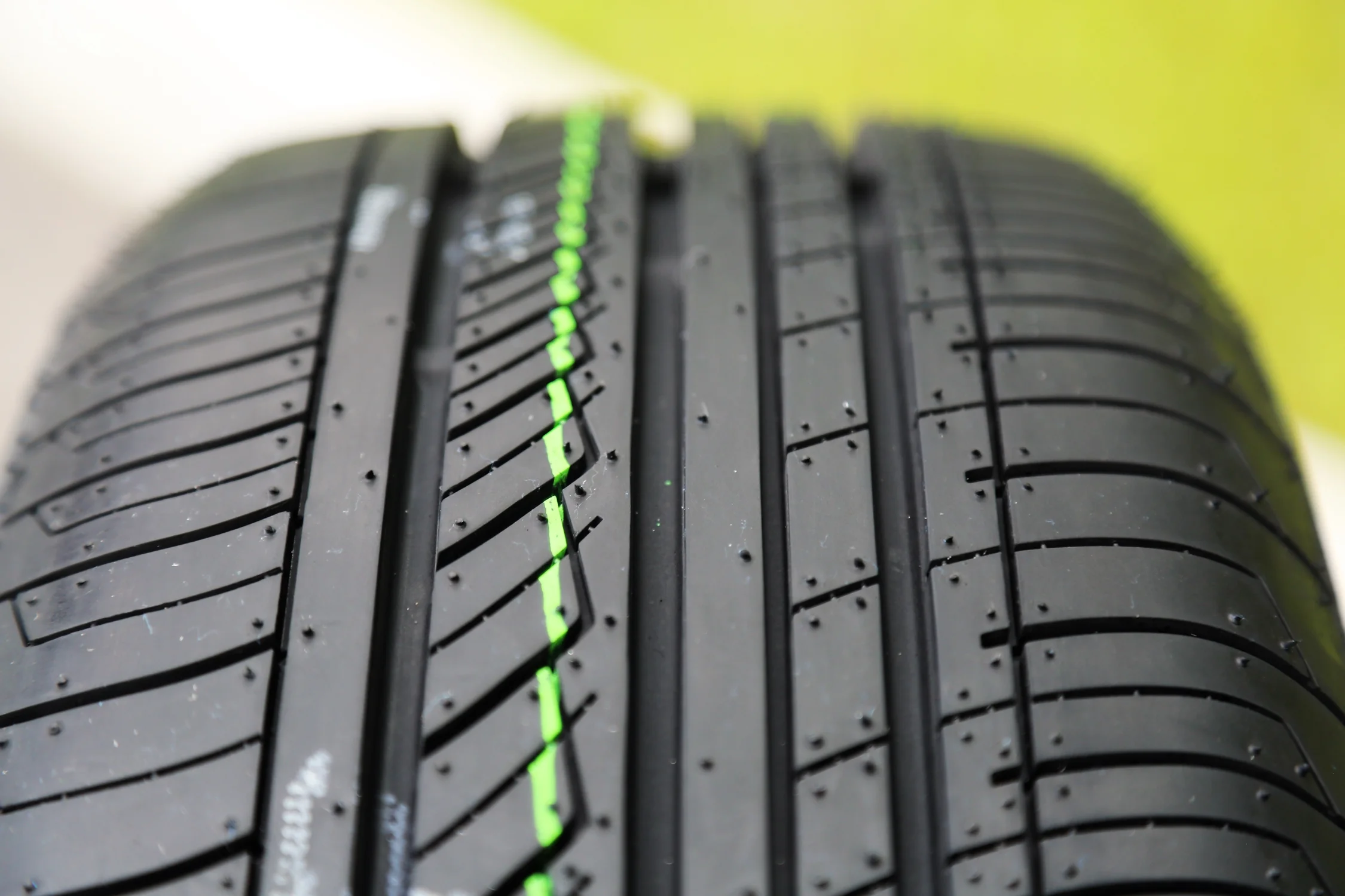 Set of 4 Ecosa 175/70R13 82H a/s All Season Tires - Image 5