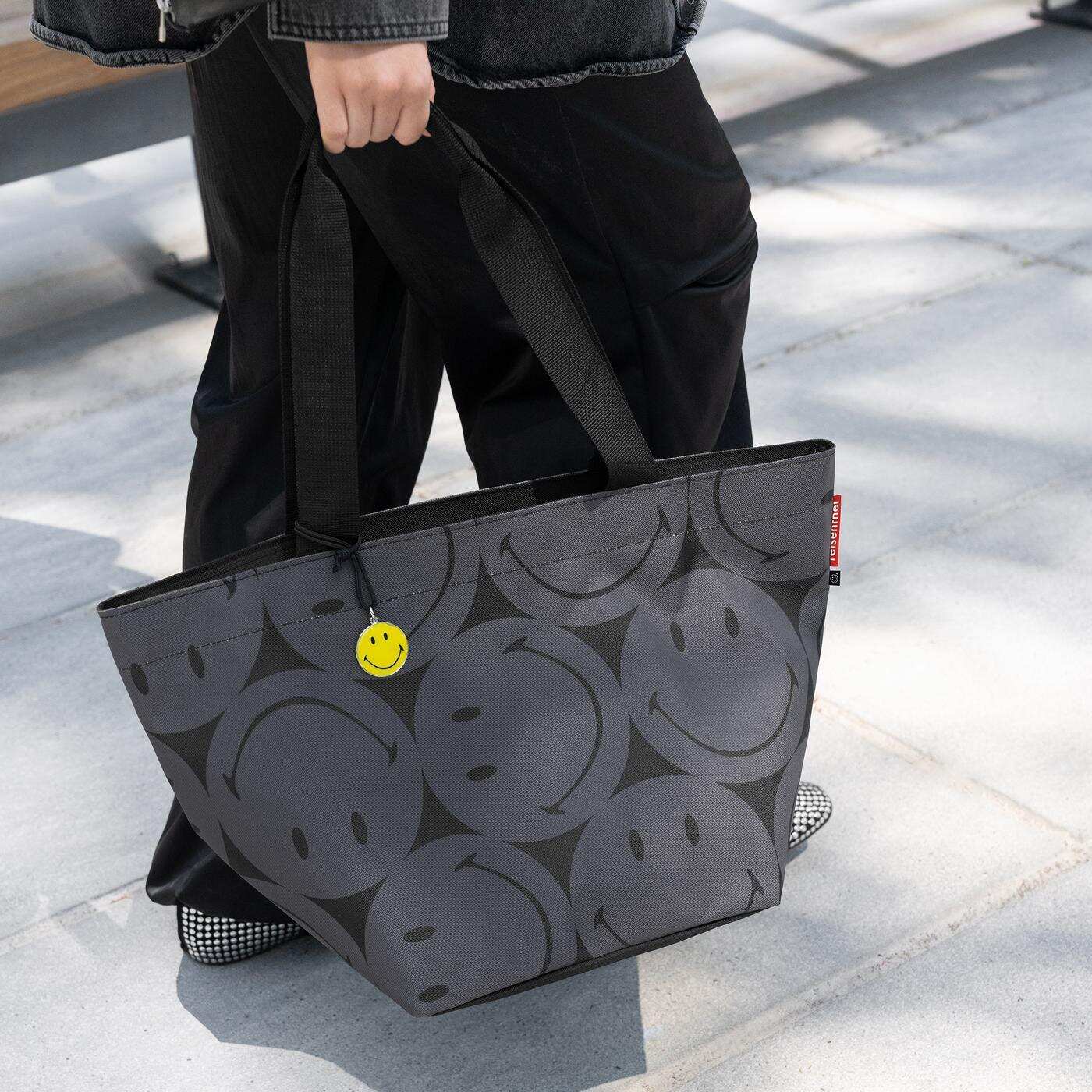 shopper M smiley grey