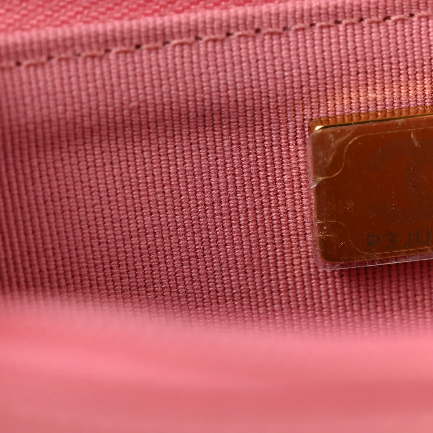 Caviar Quilted Wallet on Chain WOC Pink