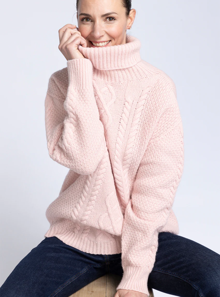 Pull col roule femme en laine recyclée rose poudre