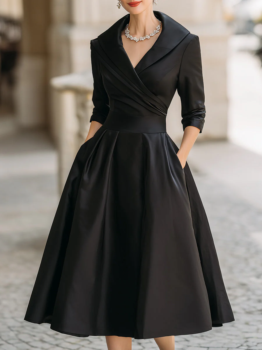 Robe midi en satin vintage avec col drapé