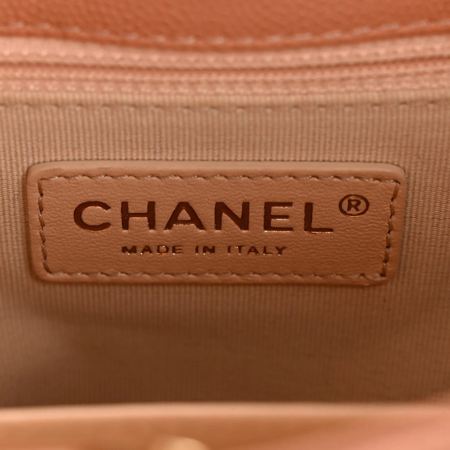 Caviar Quilted Wavy CC Hobo Beige