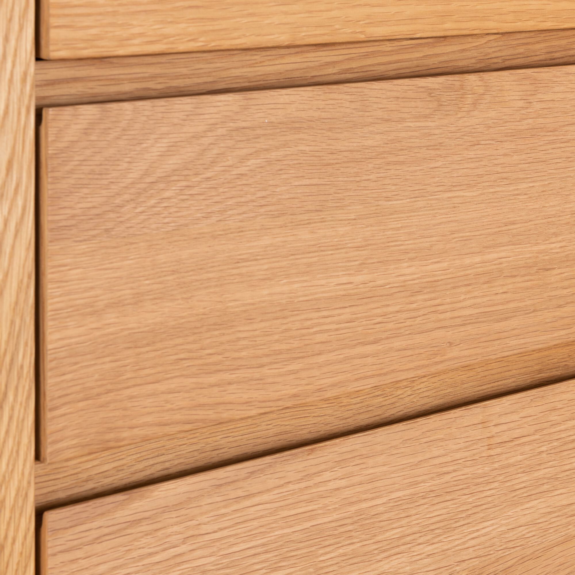 BRUNA - Commode 4 tiroirs en plaqué chêne - bois clair