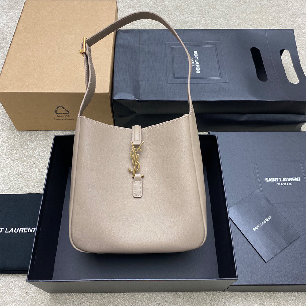 YSL le 5 a 7 supple small