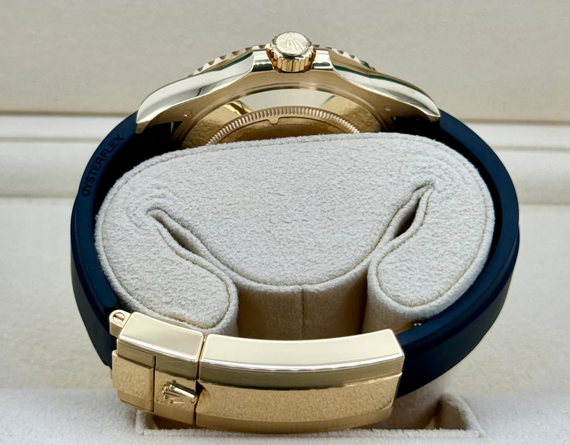 [Super Clone]RLX Yacht-Master 42mm Yellow Gold  Watch - Black Dial - Rubber Strap 226658