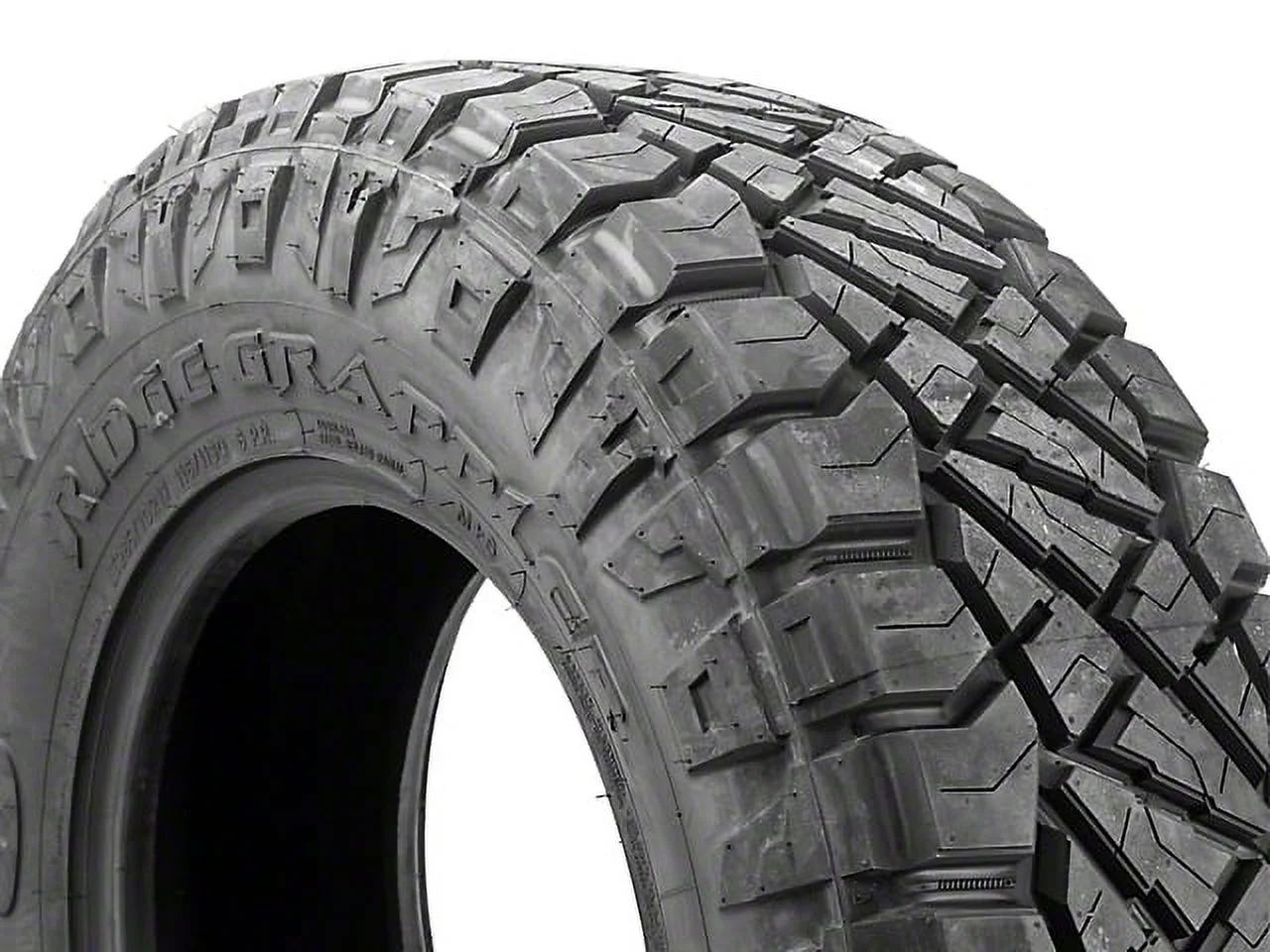 Nitto Ridge Grappler 275/65R18 Tire