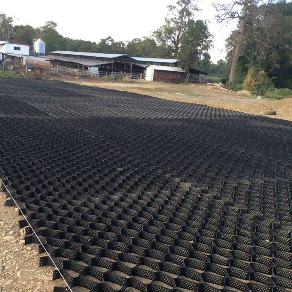AgTec Geocell Ground Grid ÿ 3 inch (8.4ft x 27.4ft)