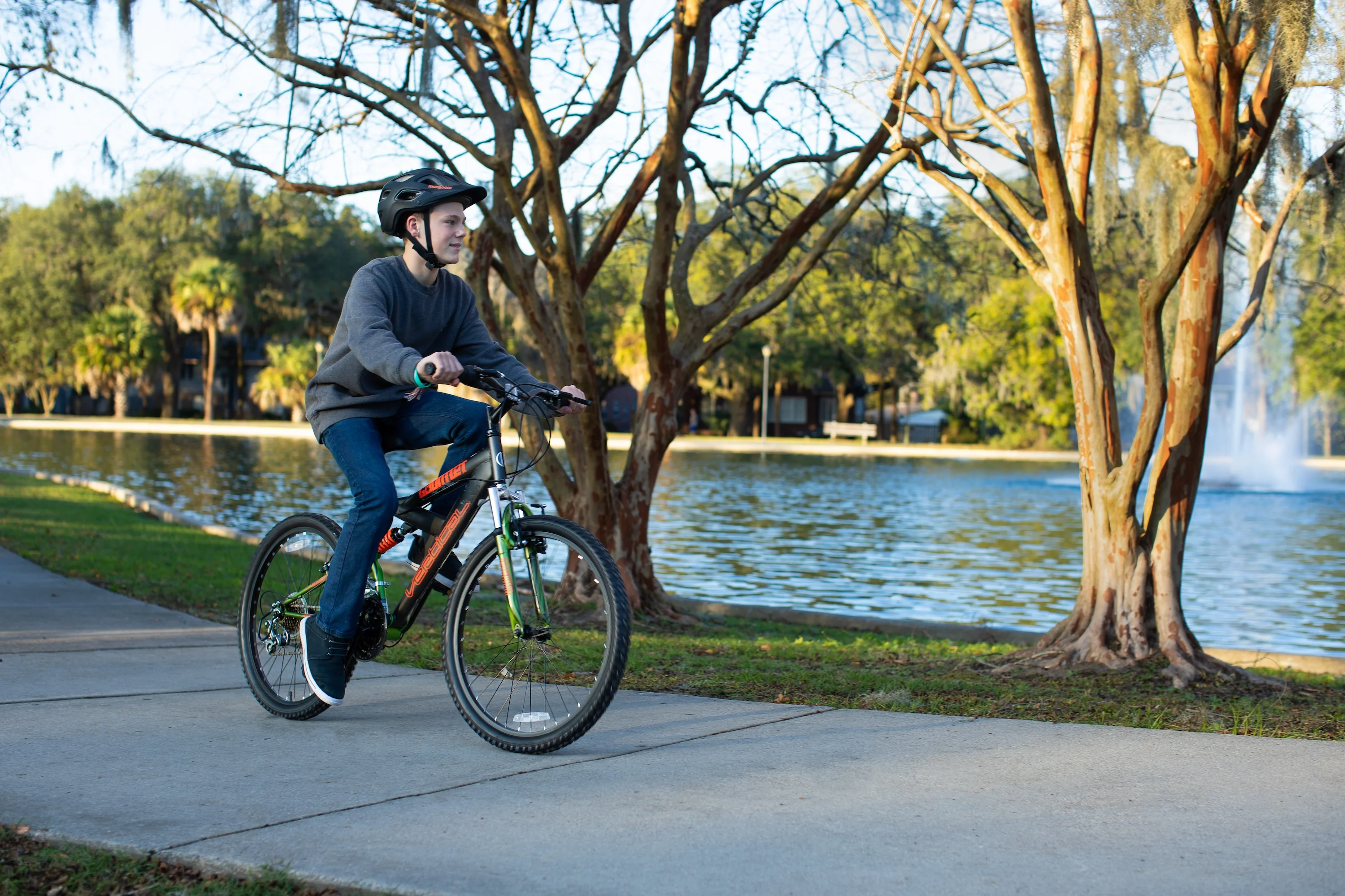 Vertical Gauntlet 24-Inch Mountain Bike for Ages 8 -14 Years - Image 6