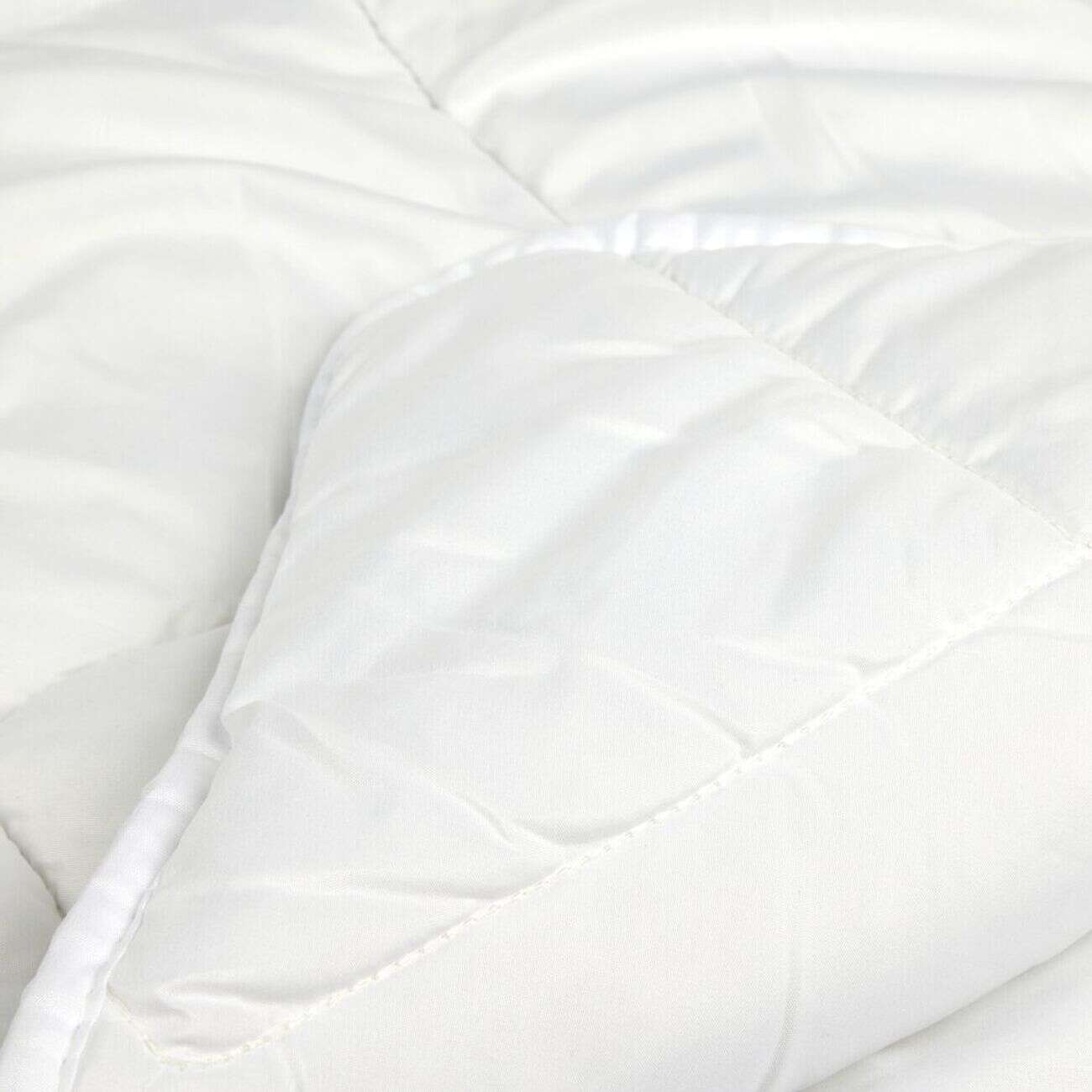 Couette 2 personnes tempérée 240x260cm