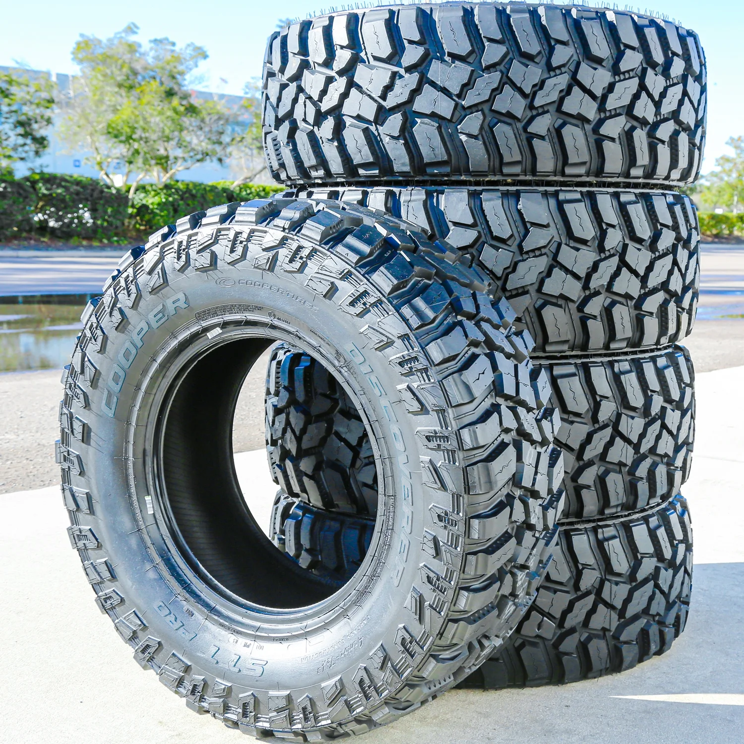 Set of 4 Cooper Discoverer STT Pro 275/65R20 126/123Q E 10 Ply M/T Mud Light Truck Tires