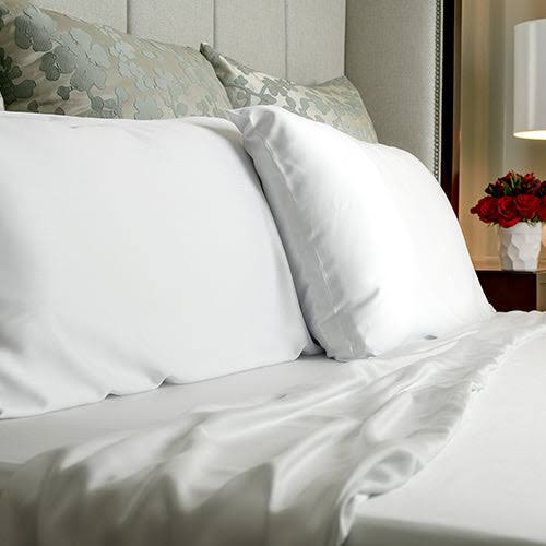 LUXOME Luxury Sheet Set | 100% Viscose from Bamboo | Full Size - White | Deep Pockets | 4-Piece Set (Fitted, Flat, 2 Pillowcases)