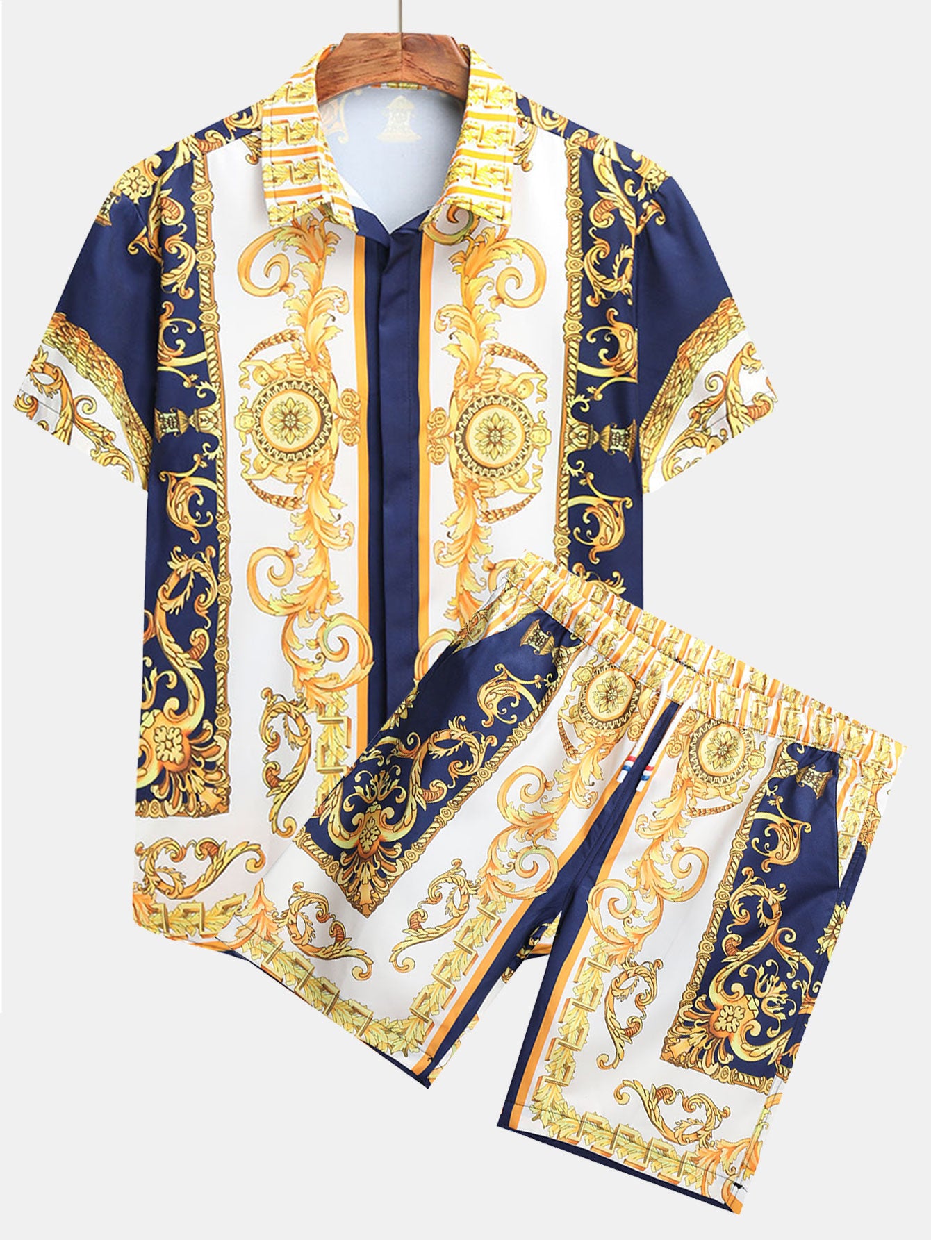 Chemise boutonnée à imprimé baroque et short