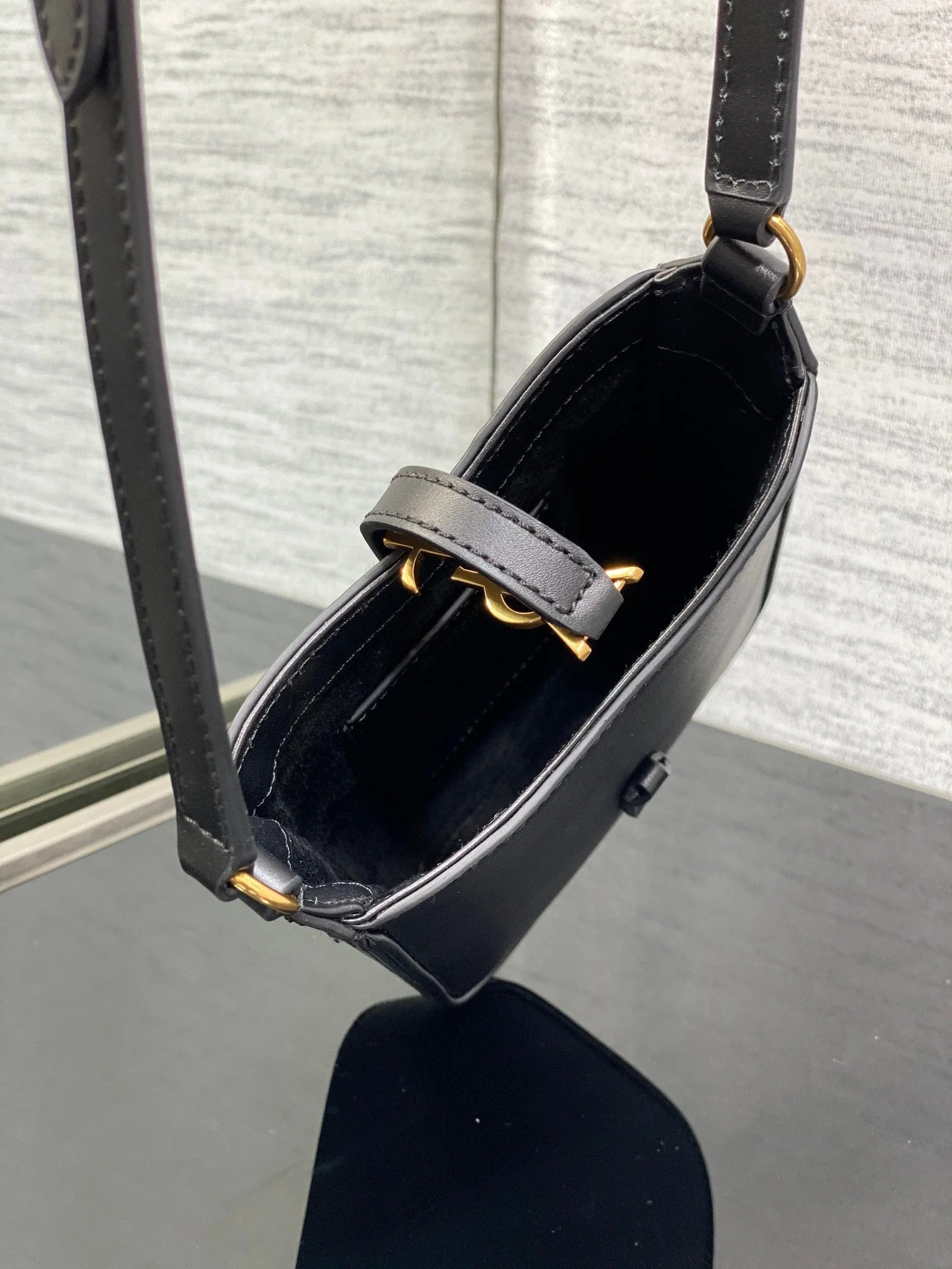 YSL Le 5 A 7 Mini Black Bag - 13x20x4cm