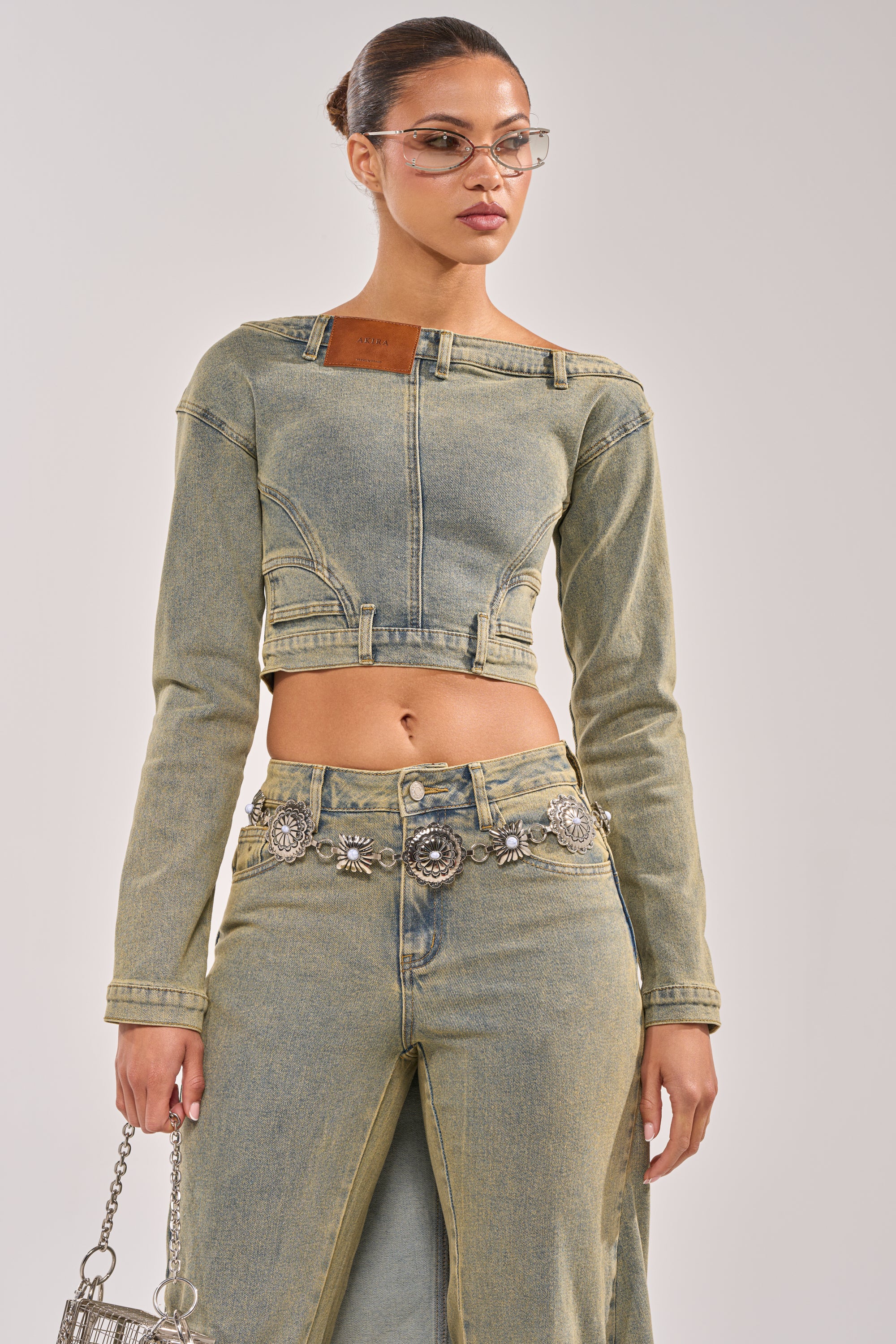 BIG STEPPER DENIM BLOUSE - Akira Store