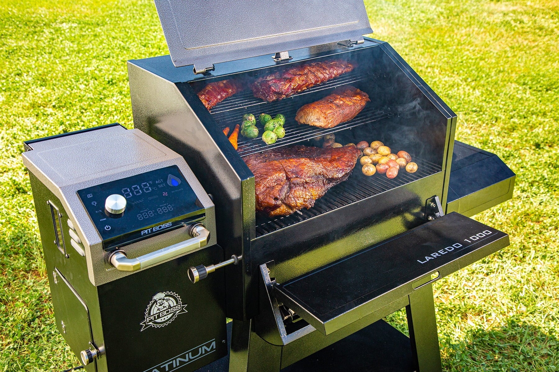 Platinum Laredo 1000 Sq. in. Wi-Fi® and Bluetooth® Enabled Wood Pellet Grill and Smoker - Image 5