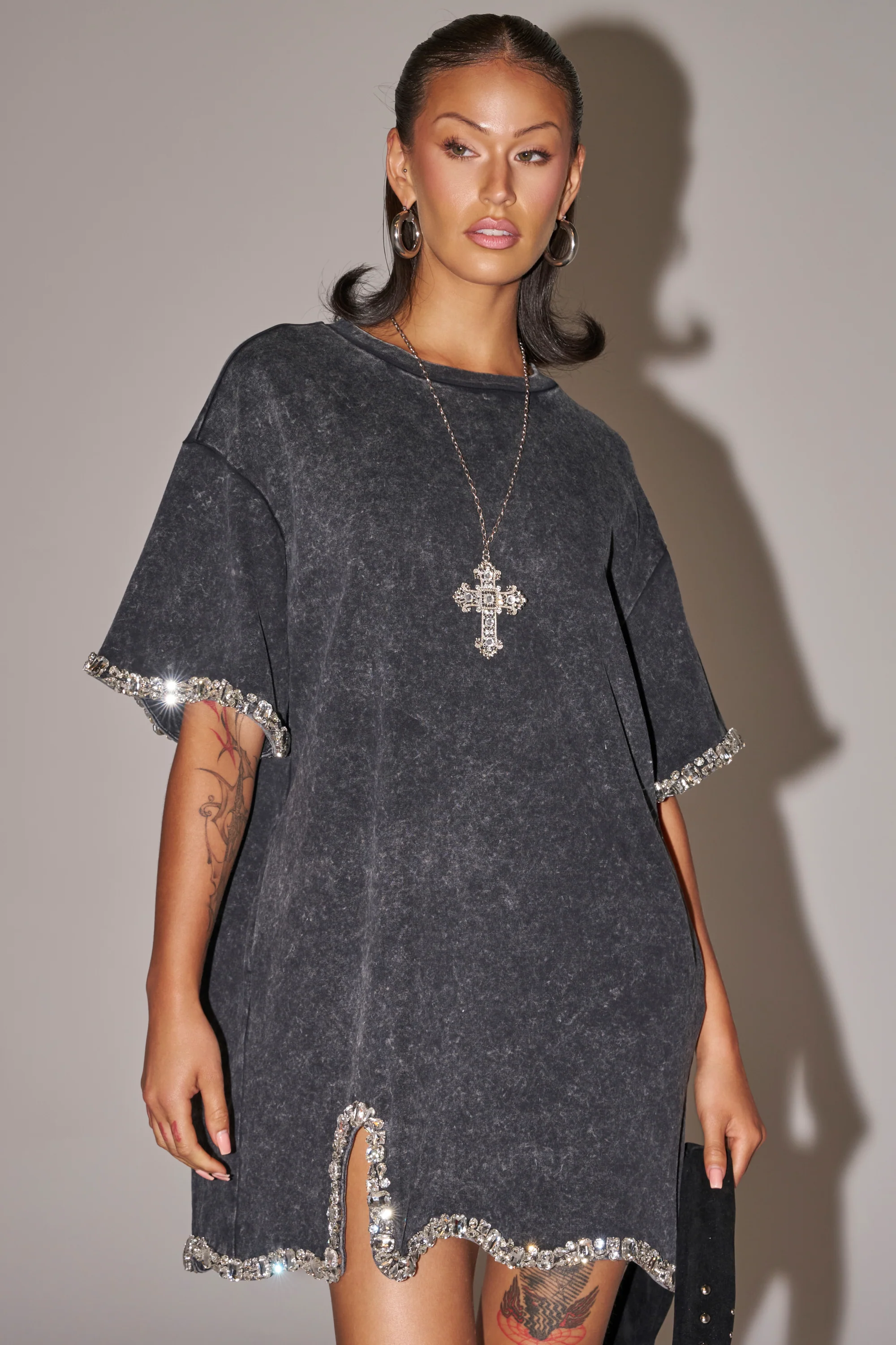 COOL GIRL EMBELLISHED TEE SHIRT DRESS IN BLACK - Akira Store