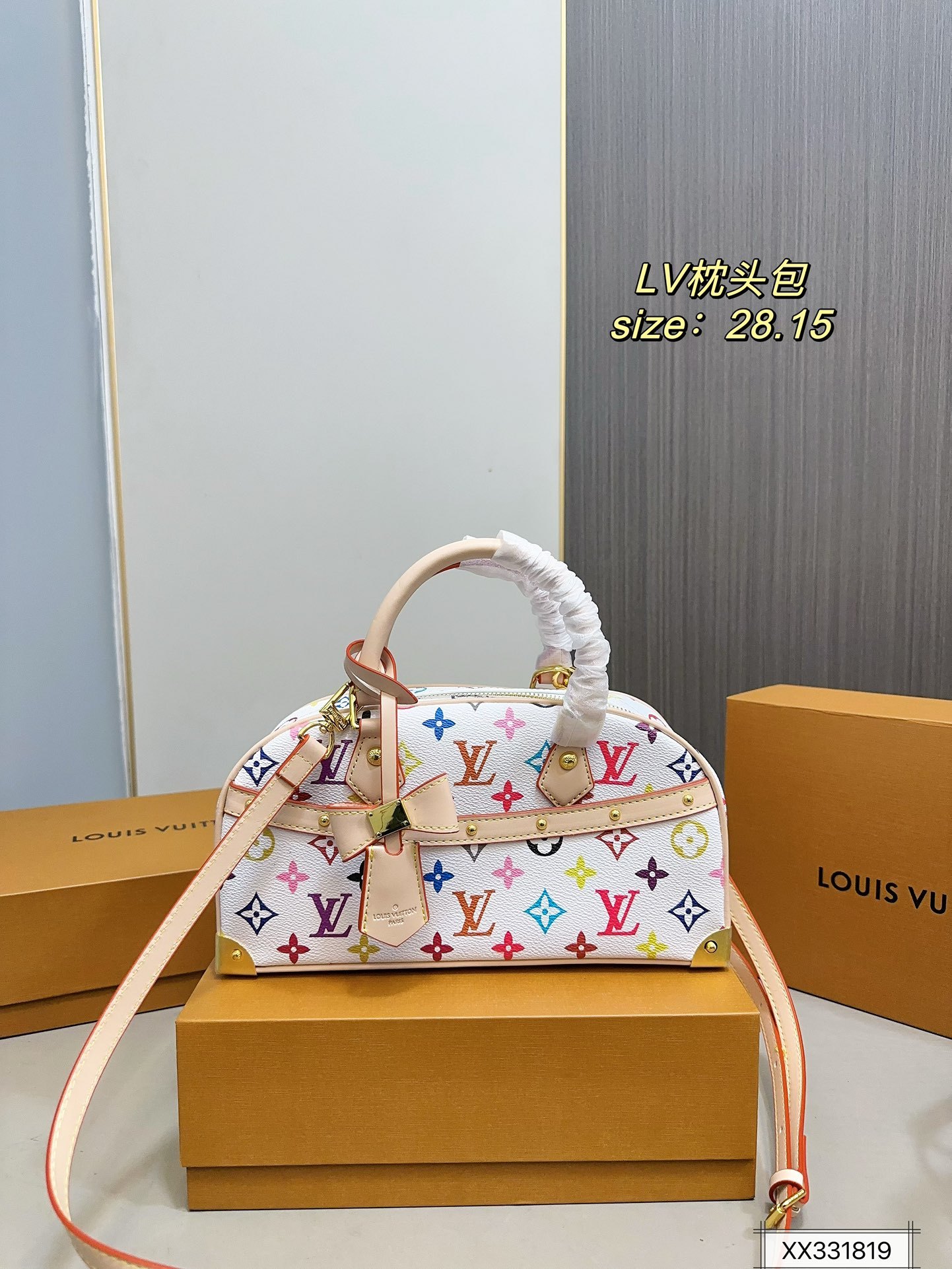 Louis new arrival bag size??28*15 cm