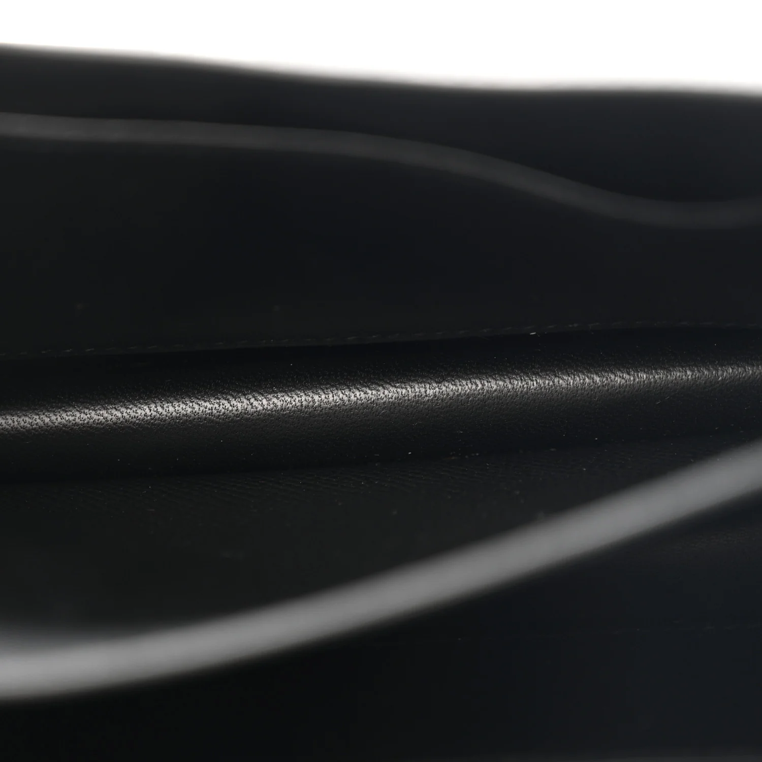 Epsom Constance 18 Black