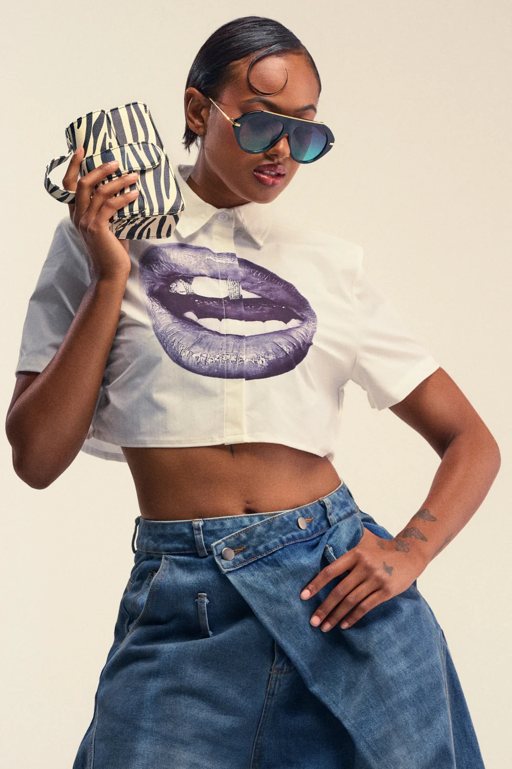 ICE ME OUT BUTTON DOWN TOP - Akira Store