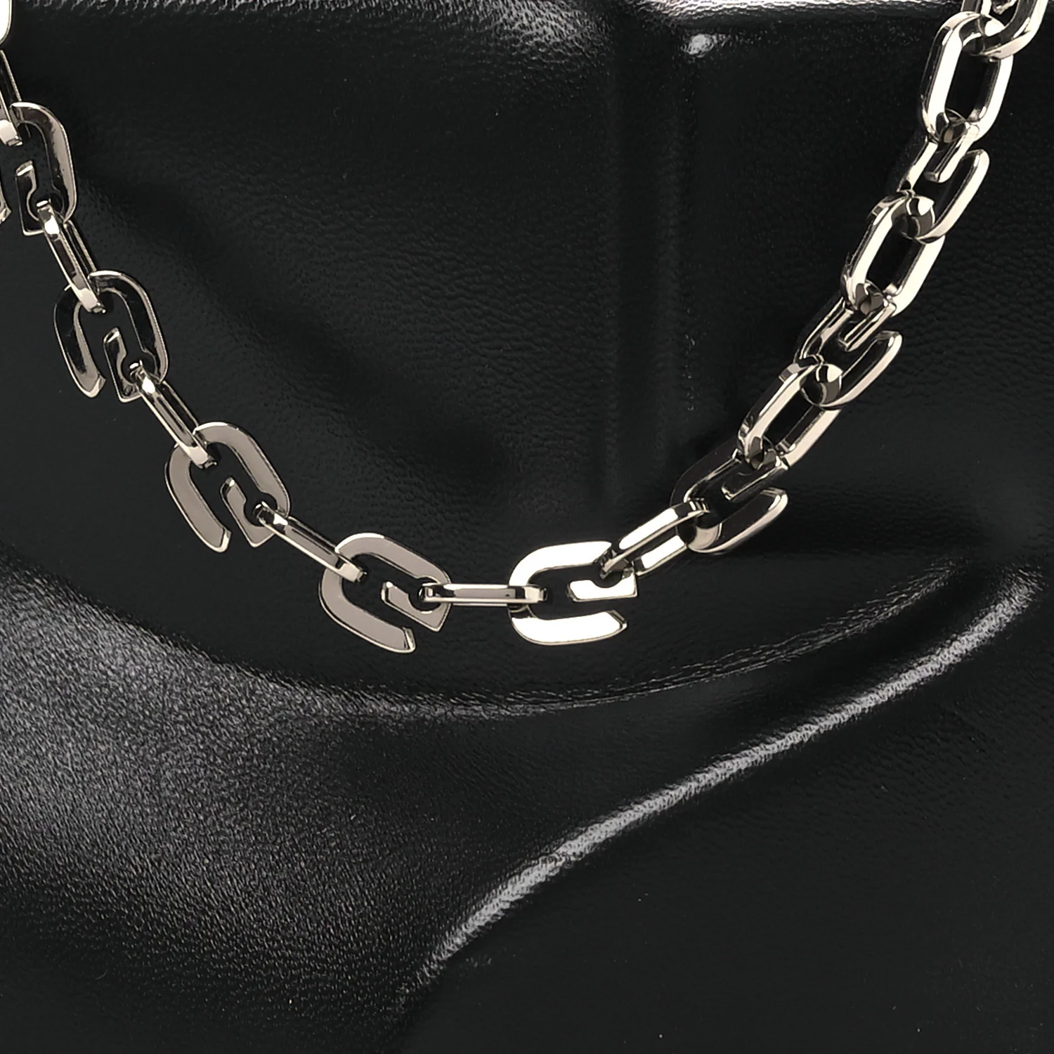 Calfskin G Chain Clutch Black