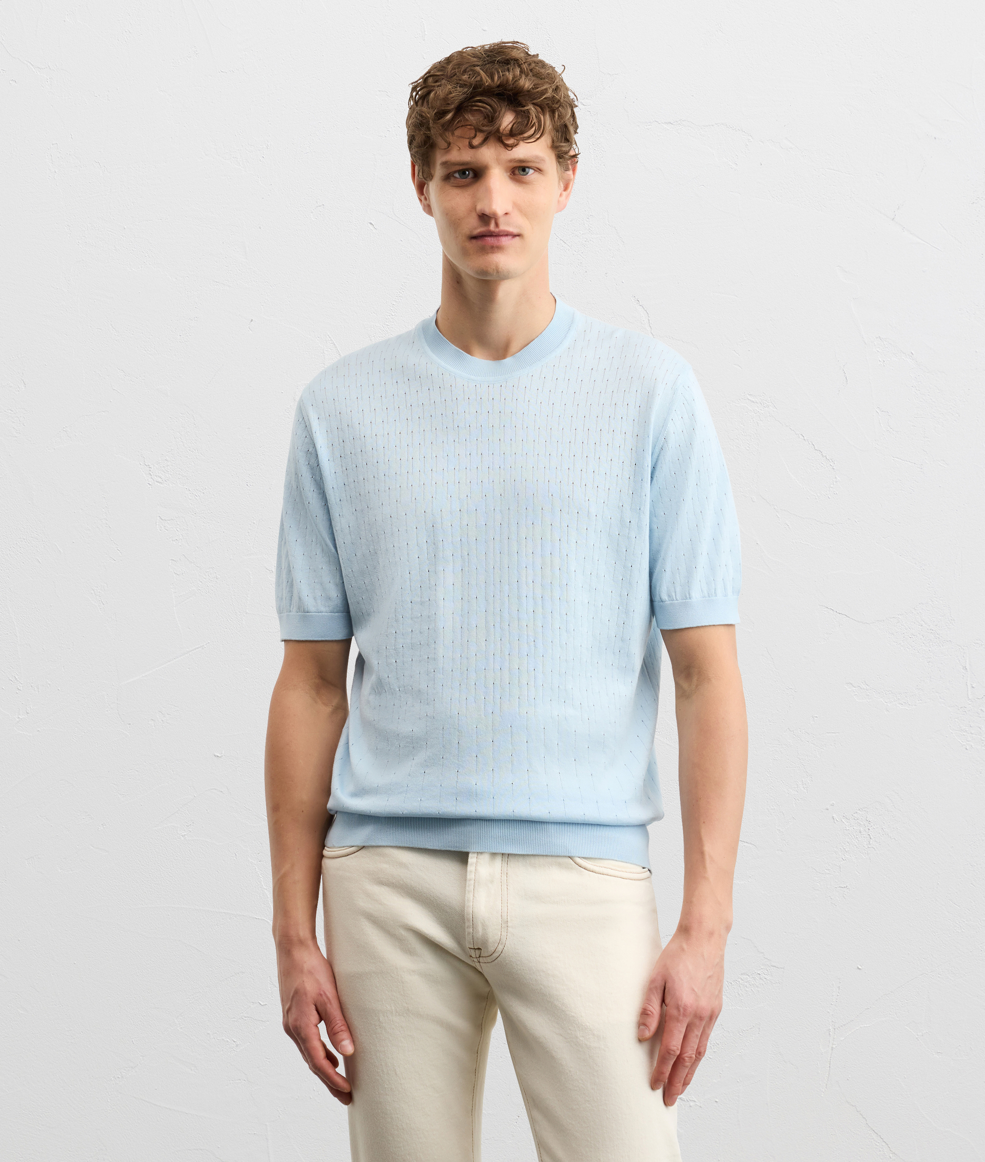 LIGHT BLUE COTTON KNIT T SHIRT WITH SHORT SLEEVES AND DEGRADE STITCHING
