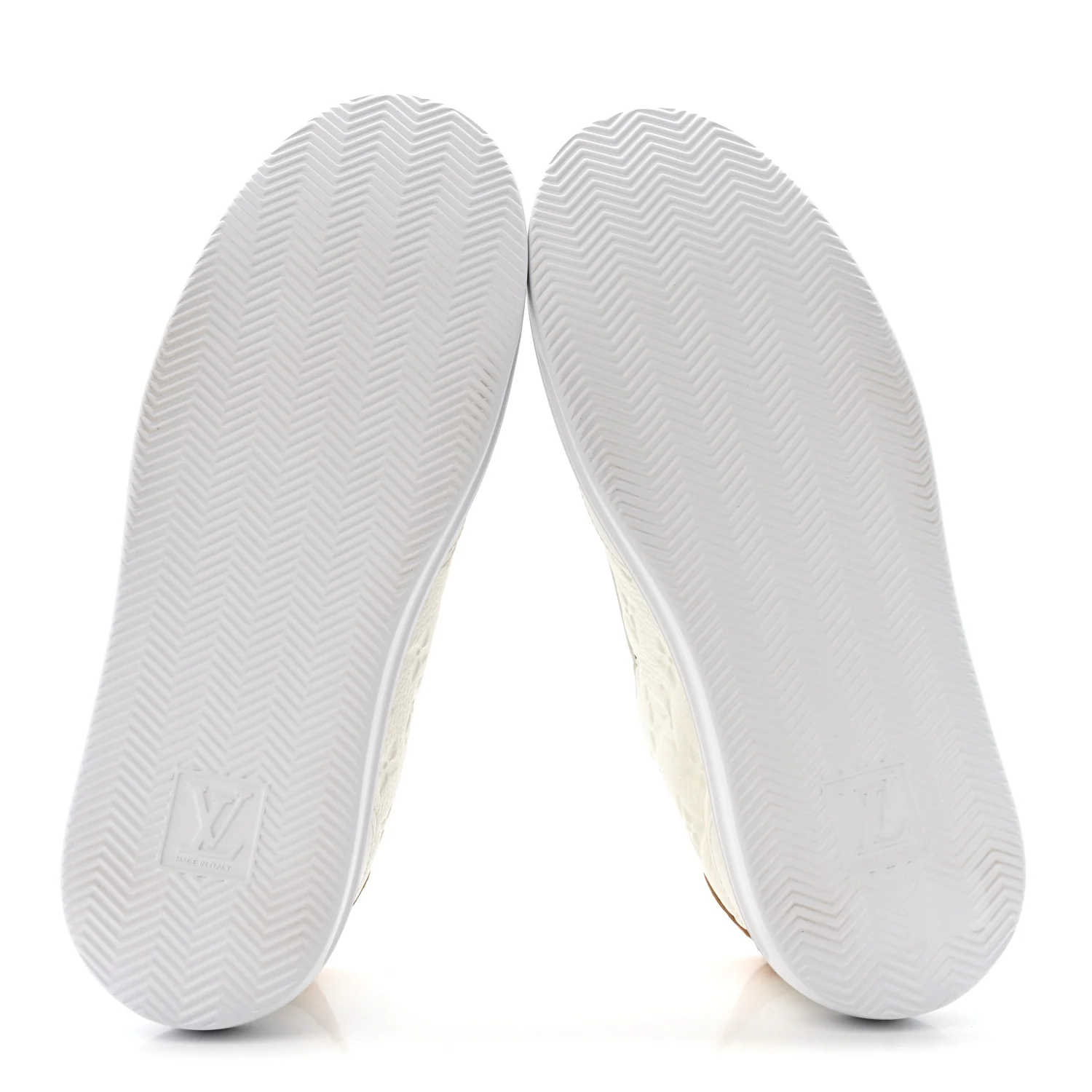 Grained Calfskin Embossed Monogram Mens Beverly Hills Sneakers 8.5 White