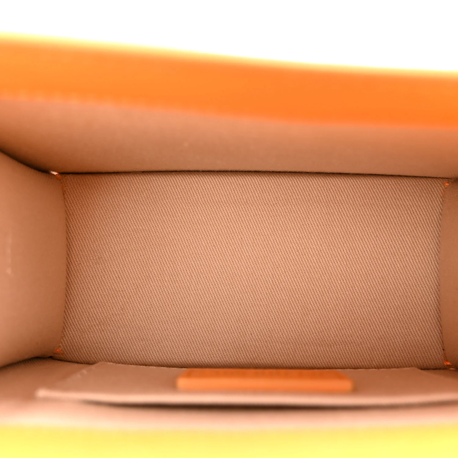 Grained Calfskin Le Chiquito Moyen Dark Orange