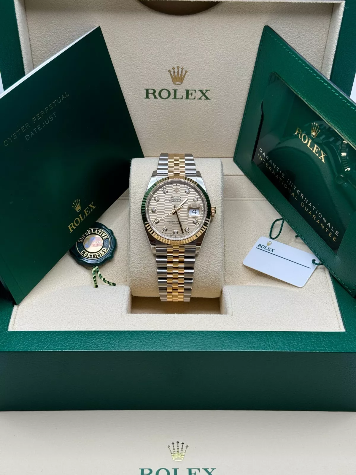 [Super Clone]RLX  Datejust 36mm 126233-0045 Champagne Fluted Motif Diamond Dial Jubilee Bracelet