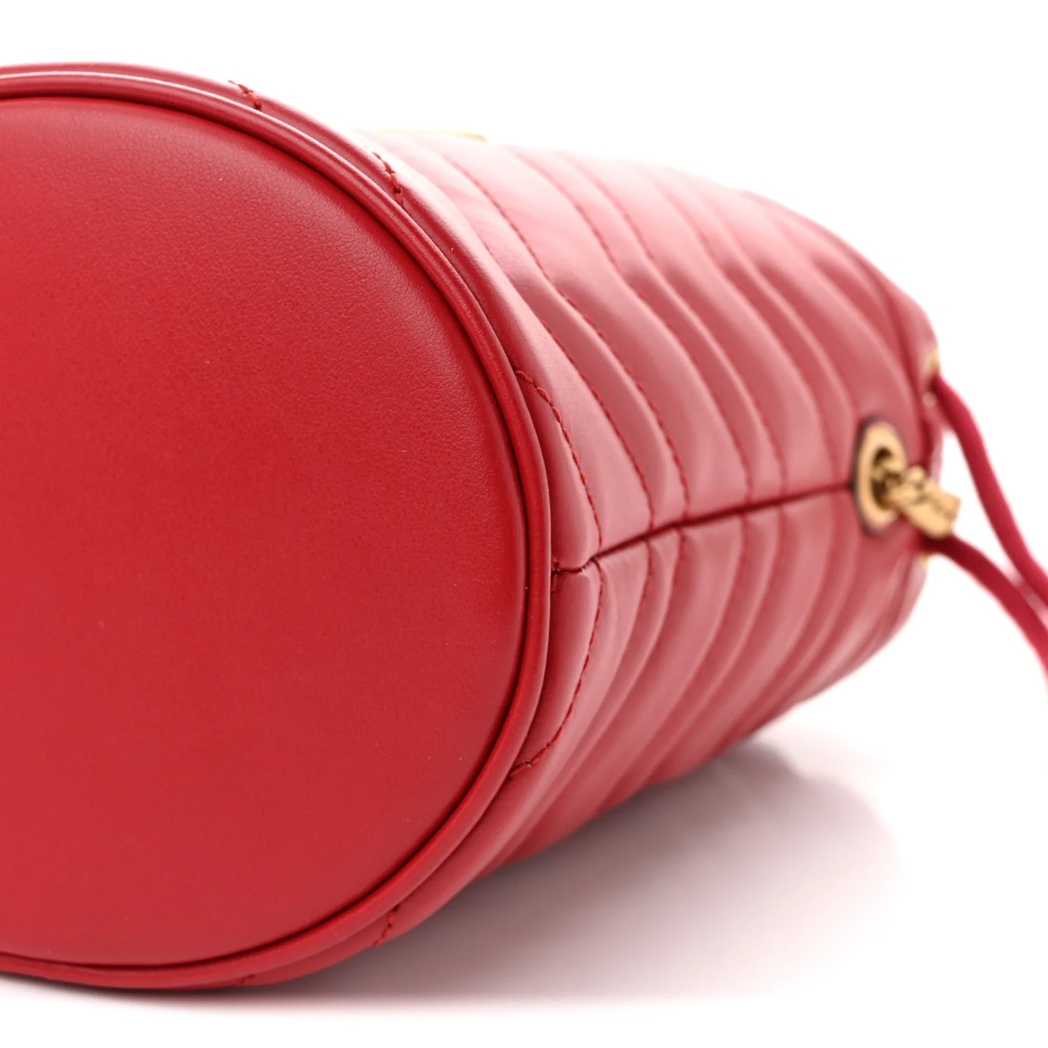 Calfskin Matelasse Mini GG Marmont 2.0 Bucket Bag Hibiscus Red