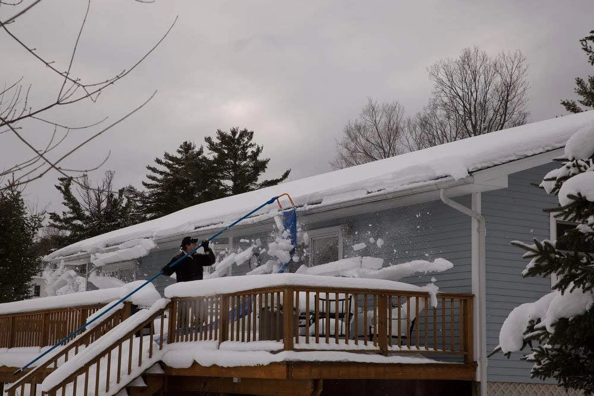 Original 500 Roof Snow Removal System 17 inches by 16 feet - Image 6