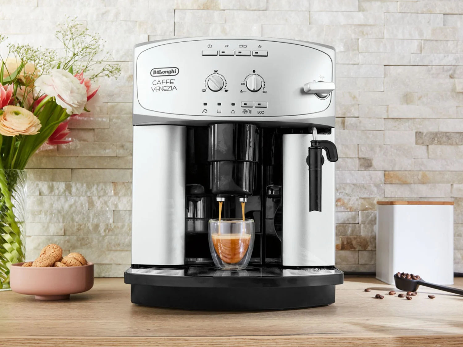 Machine à café Delonghi « ESAM2200 » avec système cappuccino