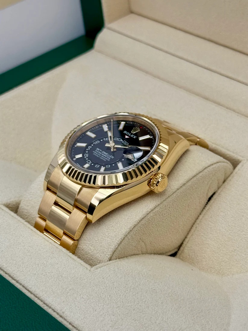 [Super Clone]RLX  Sky-Dweller 42mm Yellow Gold Black Dial Oyster - 336938