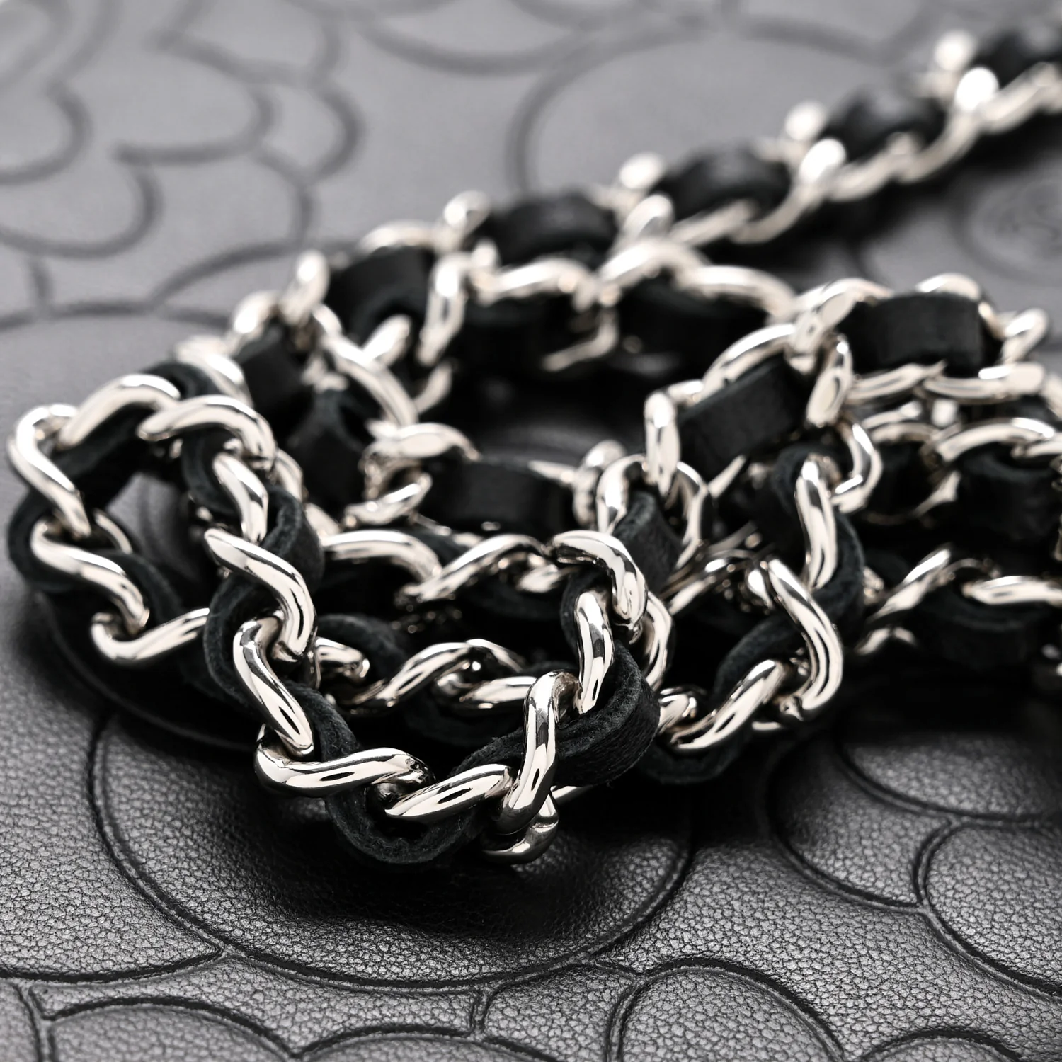 Lambskin Camellia Embossed Wallet On Chain WOC Black
