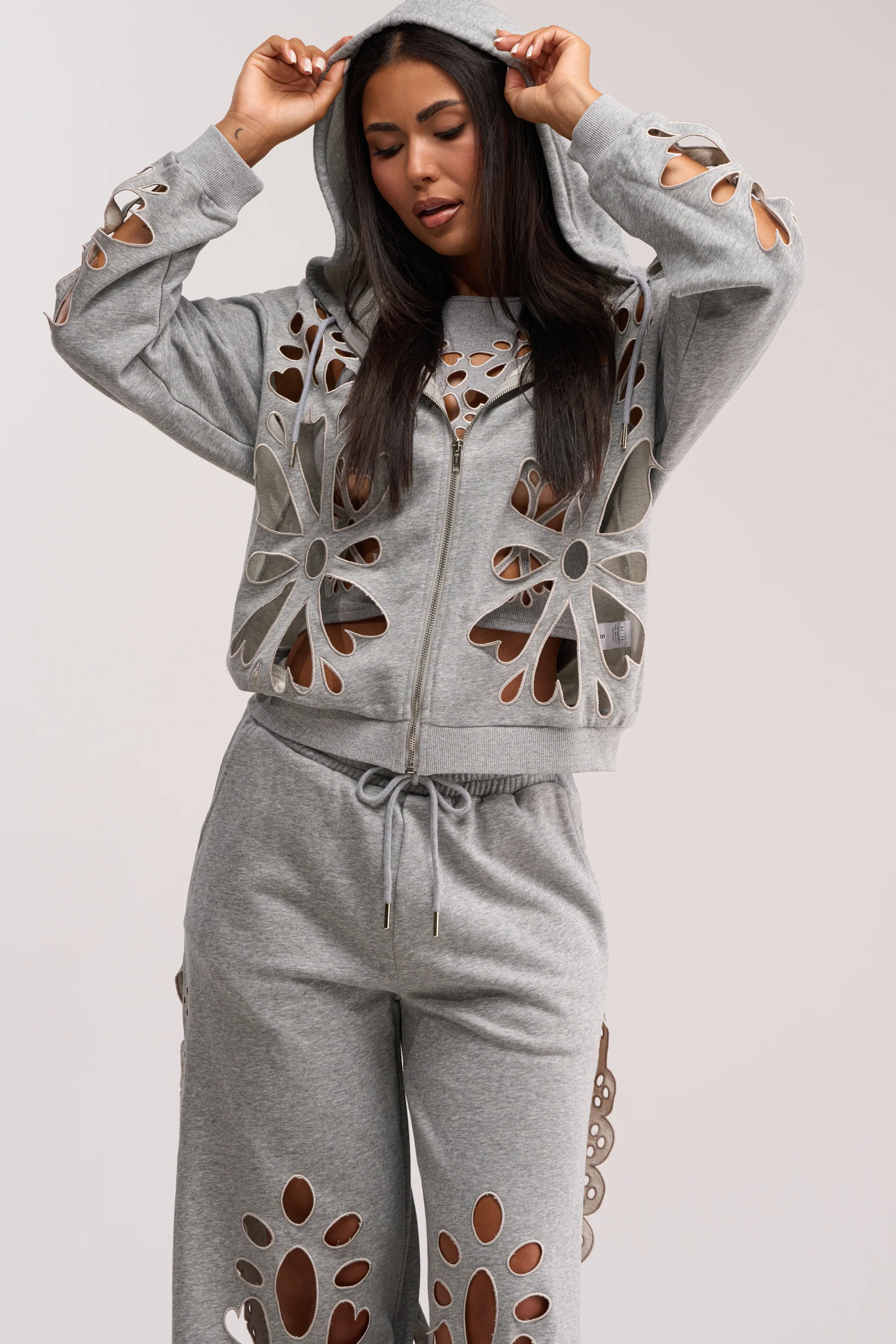 GIRLY POP CUTOUT ZIP UP SWEATSHIRT - Akira Store