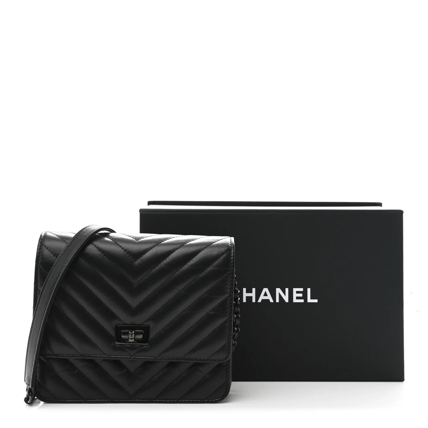 Aged Calfskin Chevron Quilted Reissue 2.55 Square Wallet On Chain WOC So Black