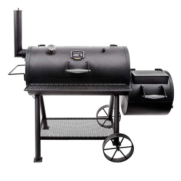 Highland Offset Charcoal Smoker and Grill in Black with 900 sq  in  Cooking Space