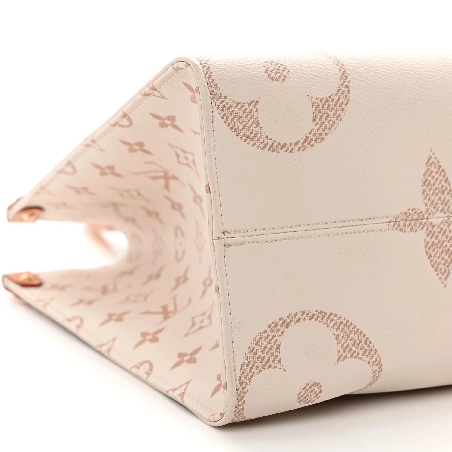 Monogram Dune Giant Onthego MM