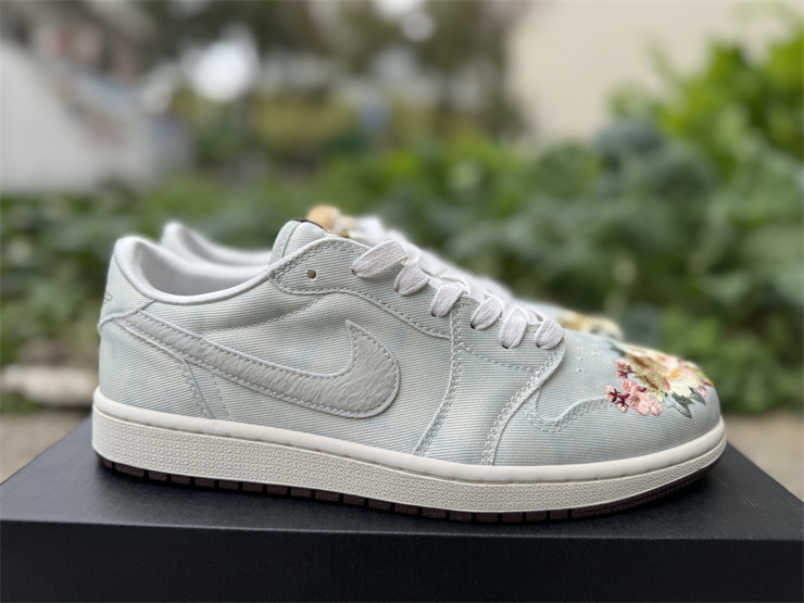 Air Jordan 1 Retro Low OG