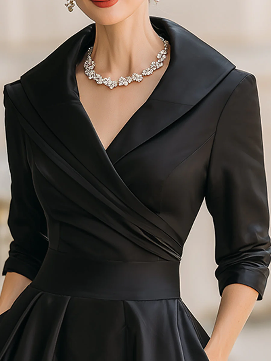 Robe midi en satin vintage avec col drapé
