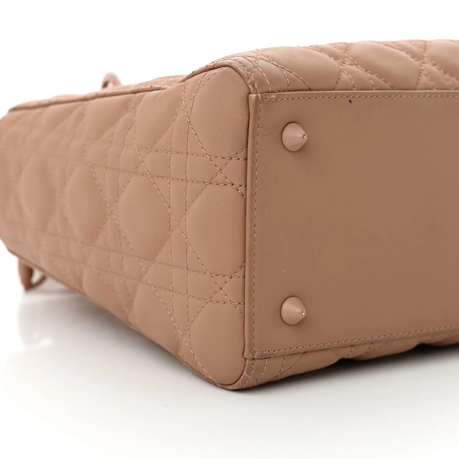 Ultra Matte Calfskin Cannage Medium Lady Dior Beige