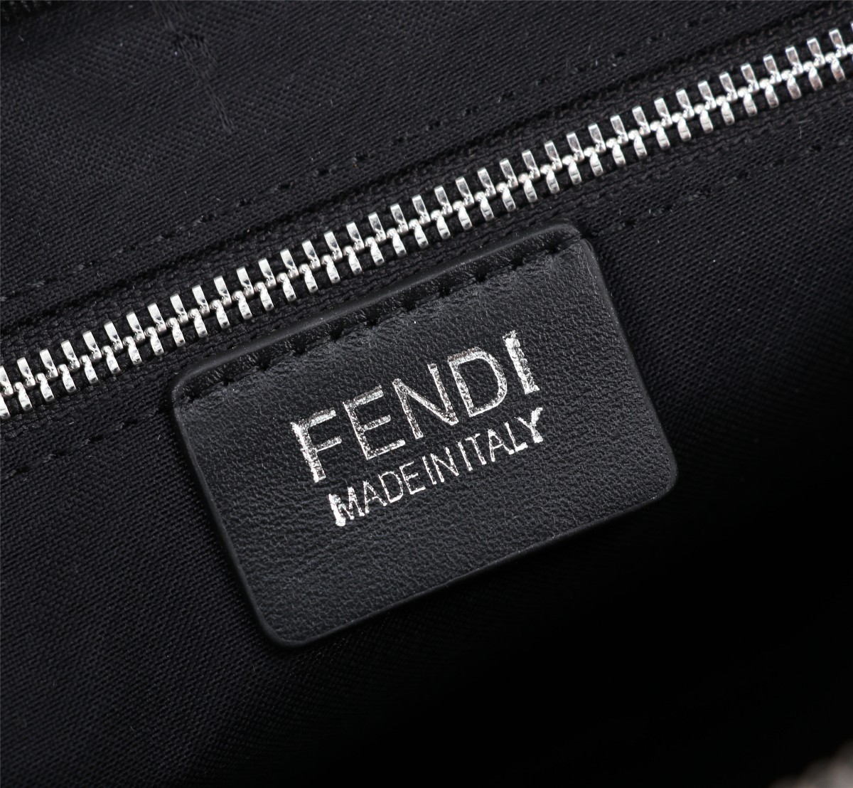 Fen pouch men bag size :23�?6�? cm