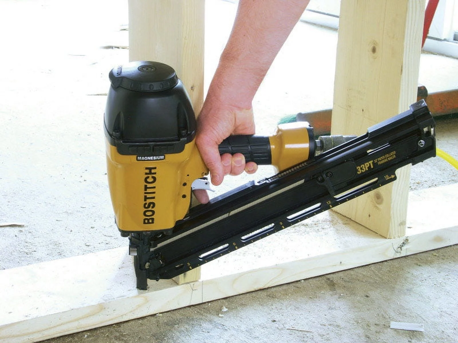 Pneumatic Framing Nailer Kit - Image 2