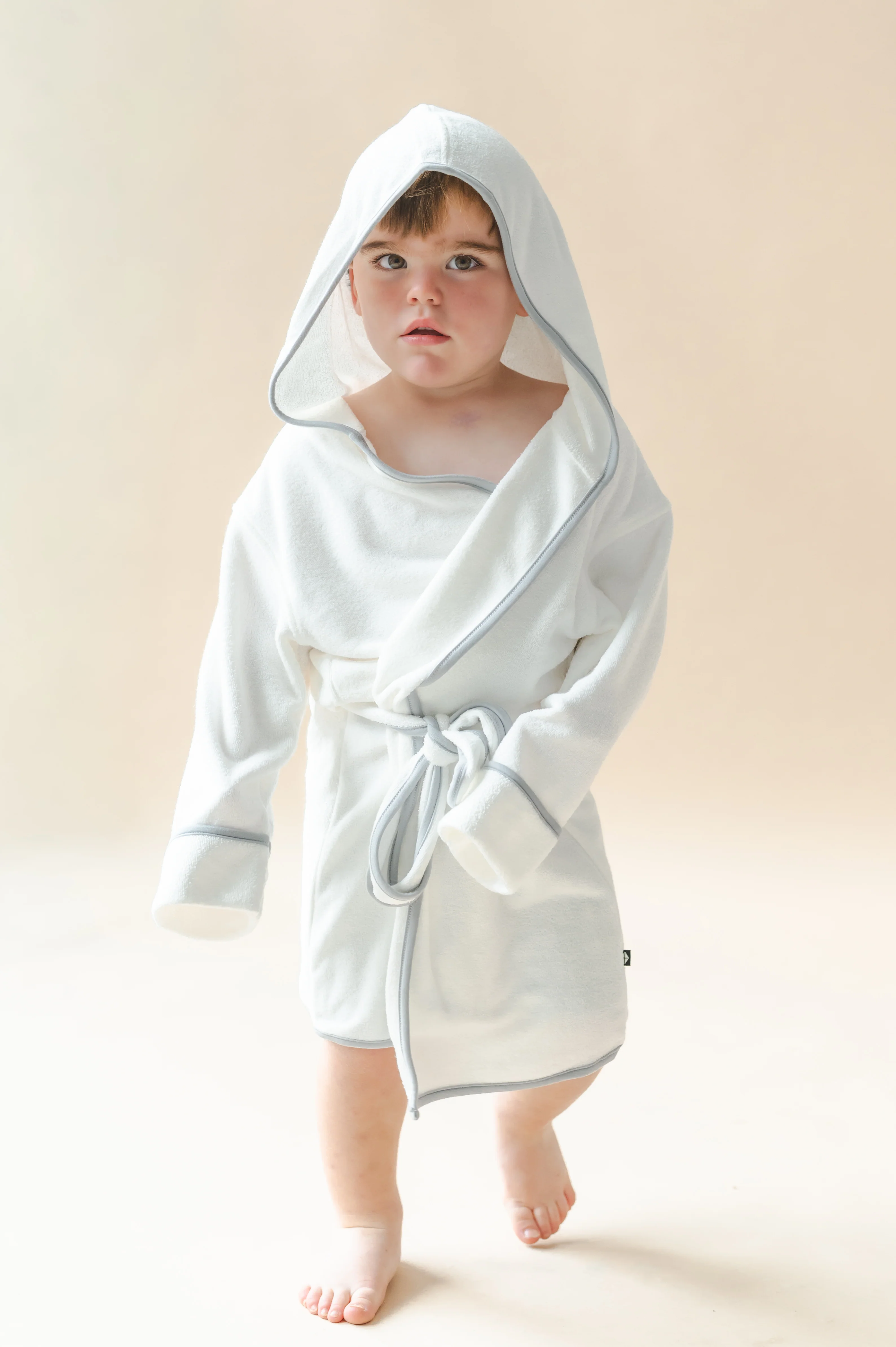 Hooded Bath Robe in Cloud with Storm Trim