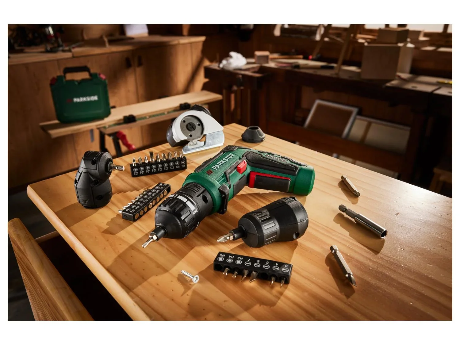 PARKSIDE Visseuse sans fil avec embouts interchangeables PAS D7, 10 Nm, 4 V