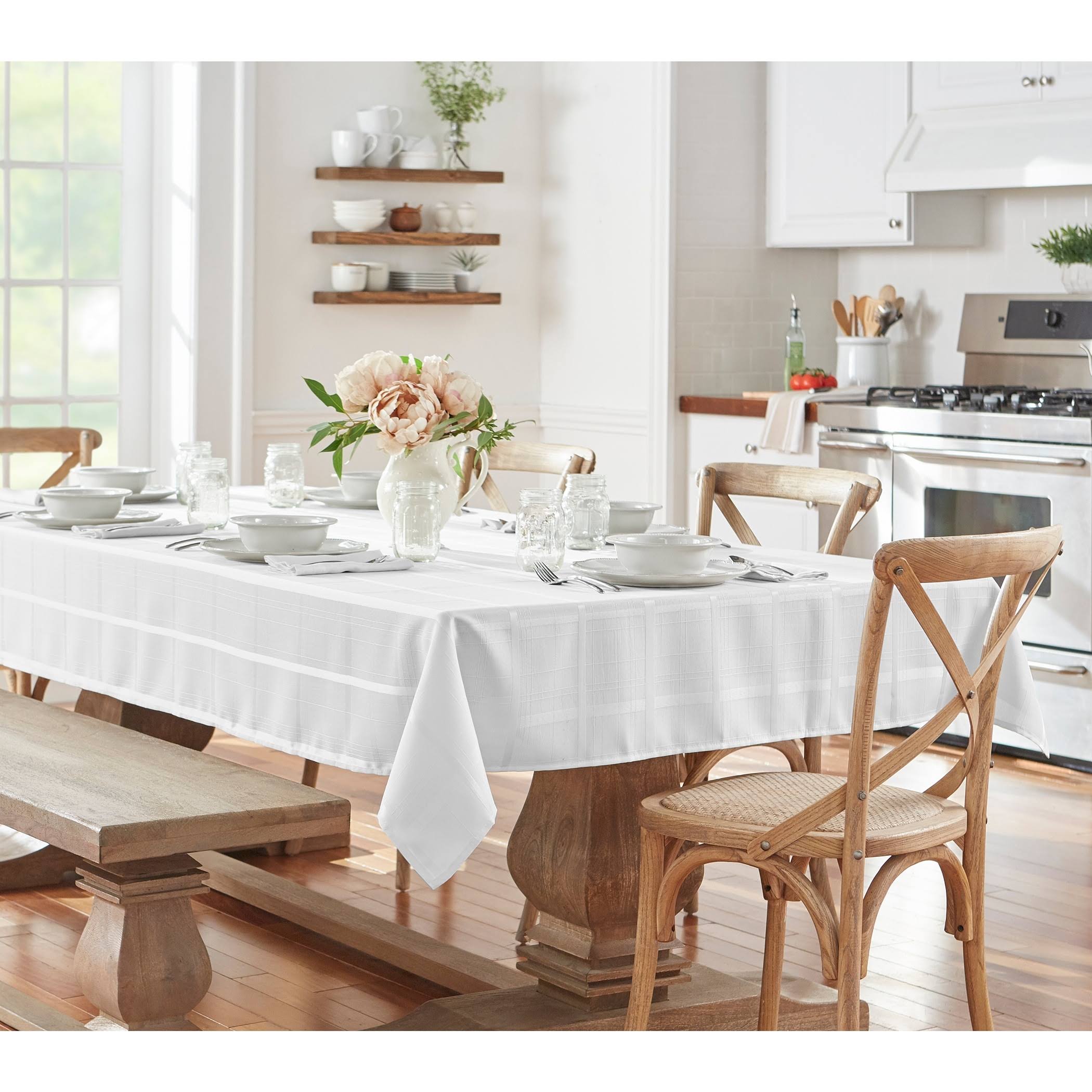 Elrene Elegance Plaid Tablecloth White