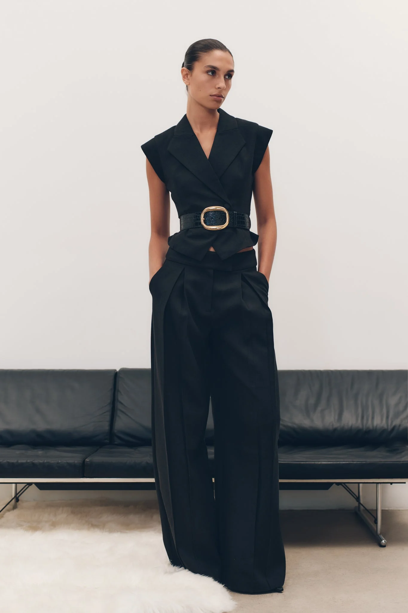 Andina Shortsleeve Linen Top - Black
