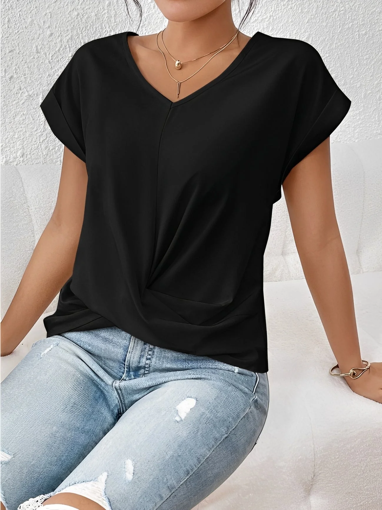Lucie – T-shirt à col en V pour femmes – pour tous les jours