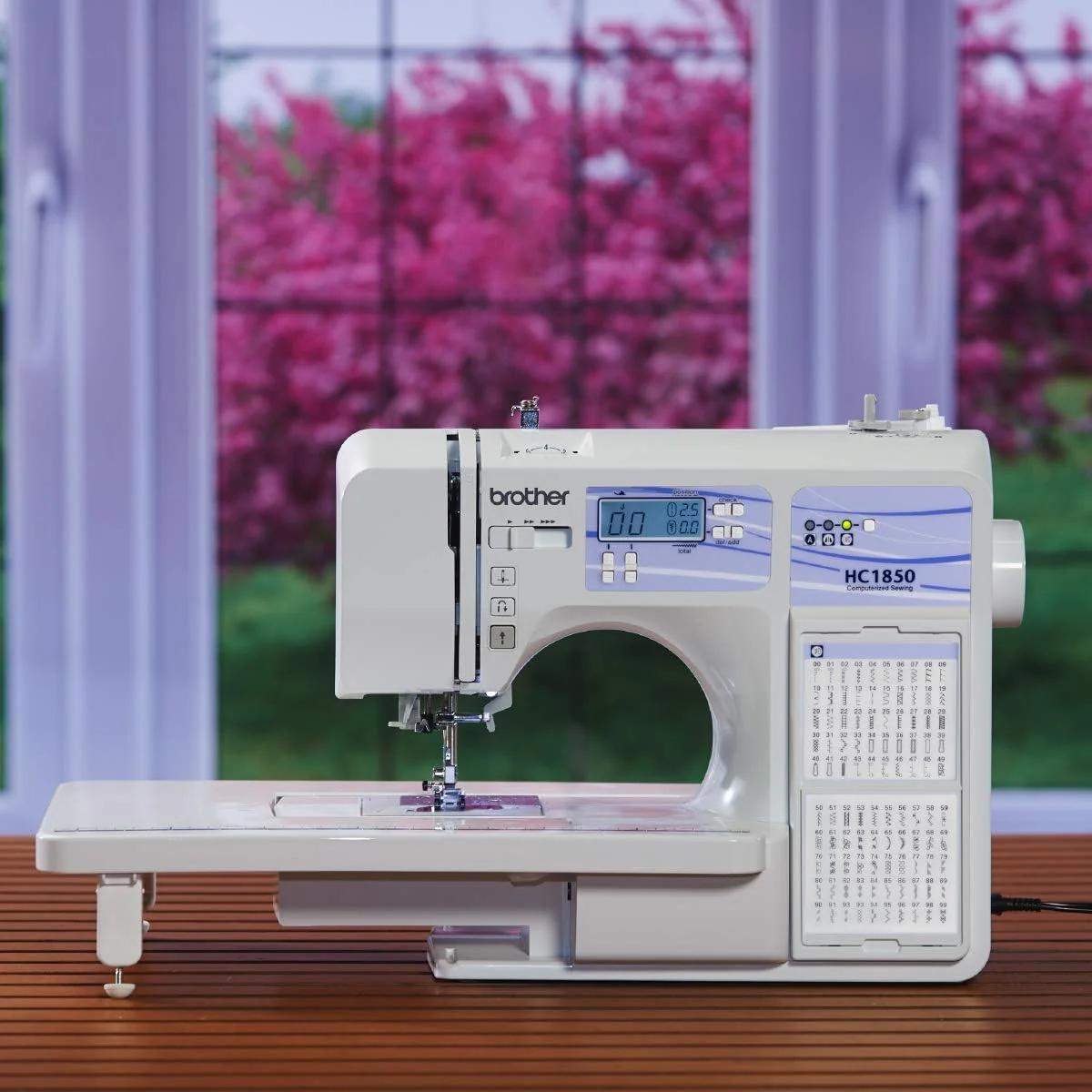 Machine à coudre et à quilter Brother HC1850, 185 points intégrés, écran LCD