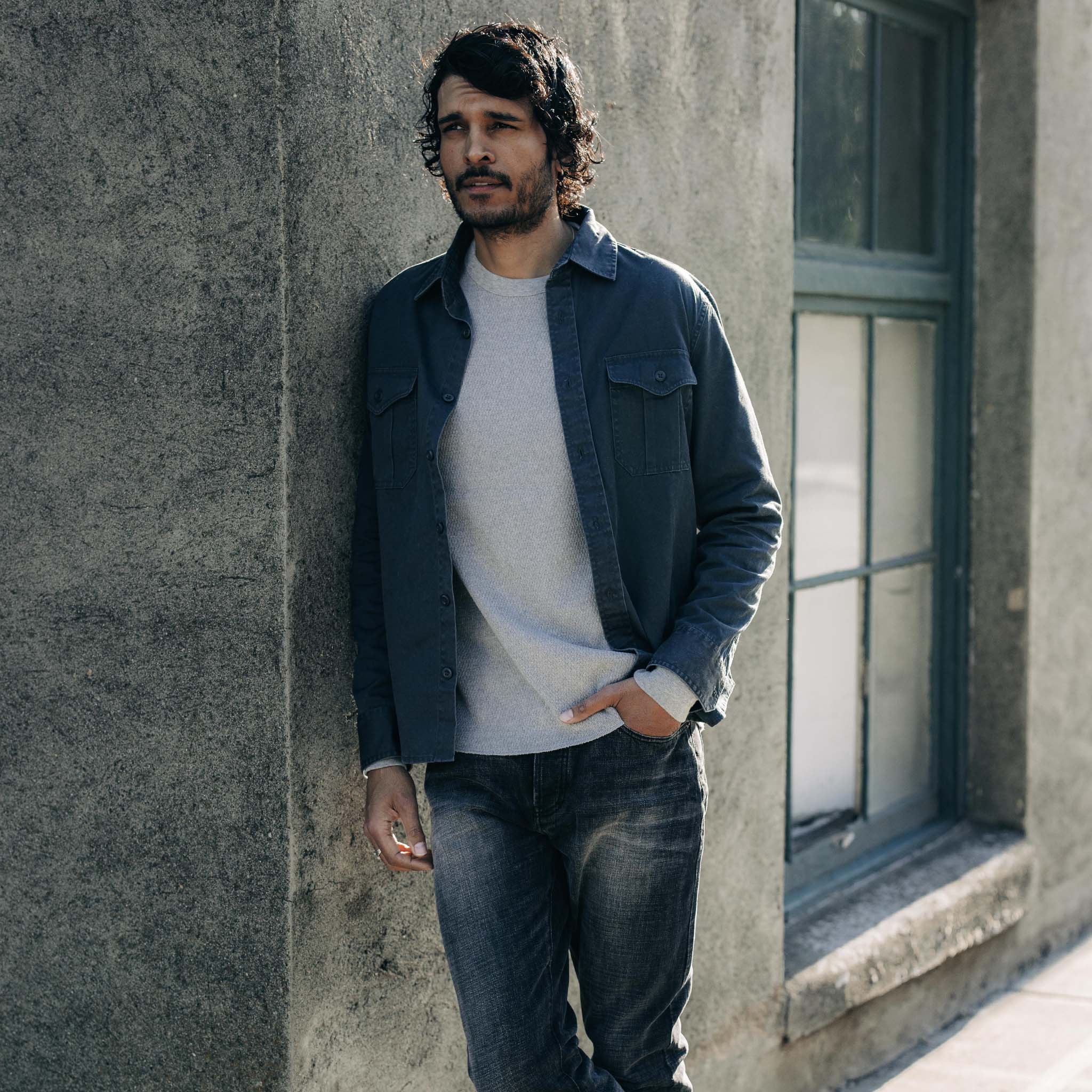 La chemise Saddler couleur charbon délavé